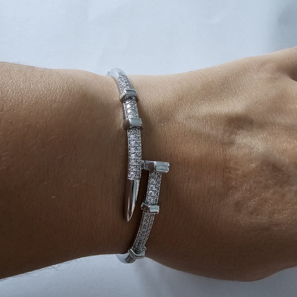 Nail Bracelets, Silver High Quality Stainless Steel - Picture 3 of 7